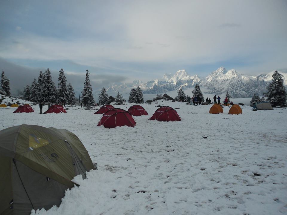 base camp of kuaripass pangarchulla peak trek