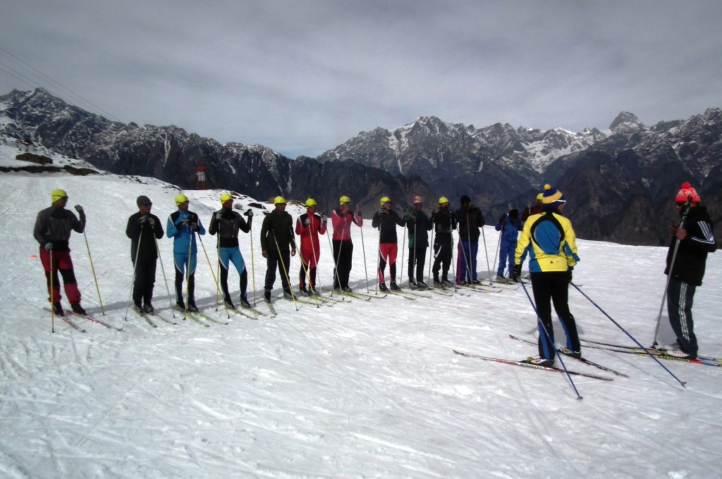 Winter Skiing Lesson at auli