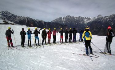 Winter Skiing Lesson at auli