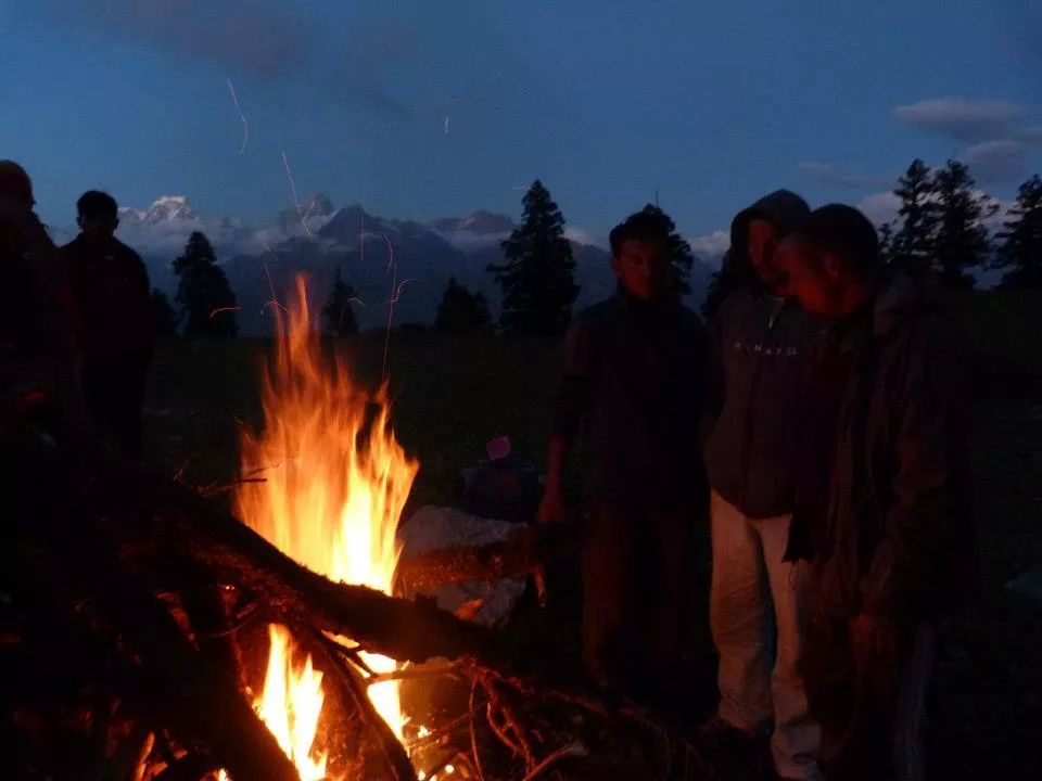 winter campfire music trek kuaripass