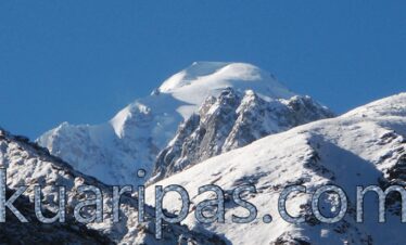 kuaripass winter summit trek